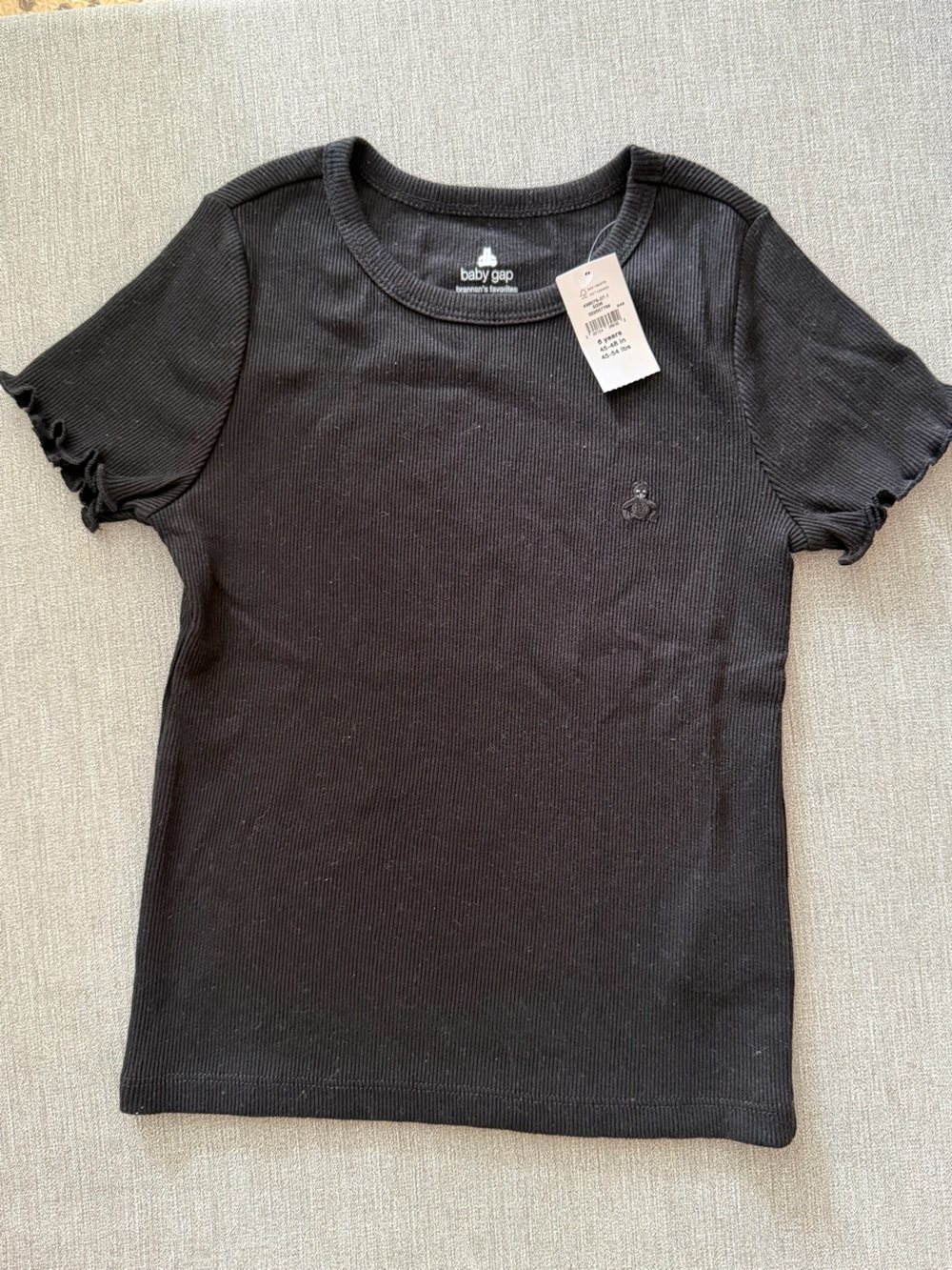 GAP Baby Ribbed Short Lettuce Ruffle Sleeve Tee in Black